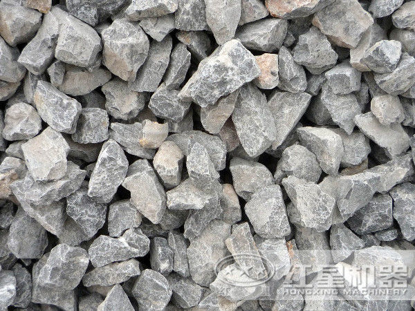 粉碎石灰石建議使用的大型礦石破碎機是鱷嘴式的，還是錘式的？