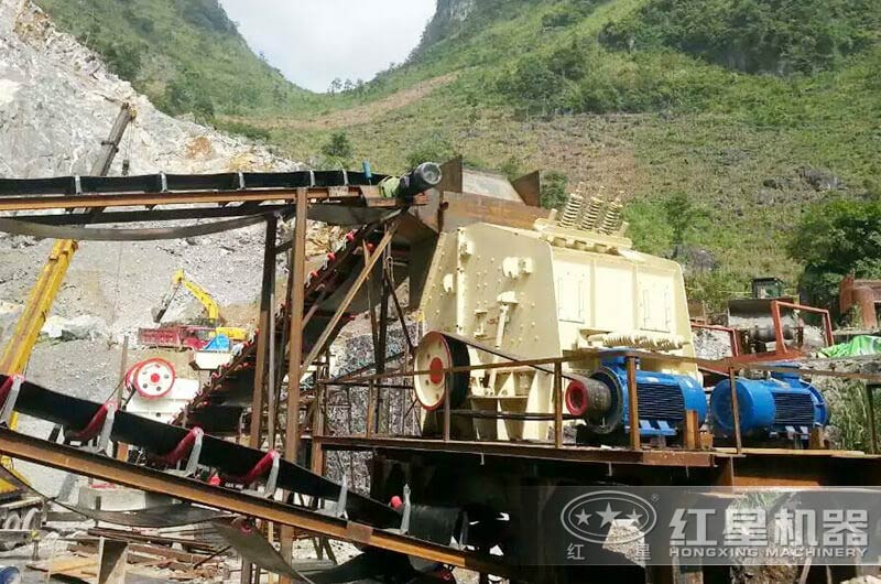 顎破搭配反擊破處理石灰石現場